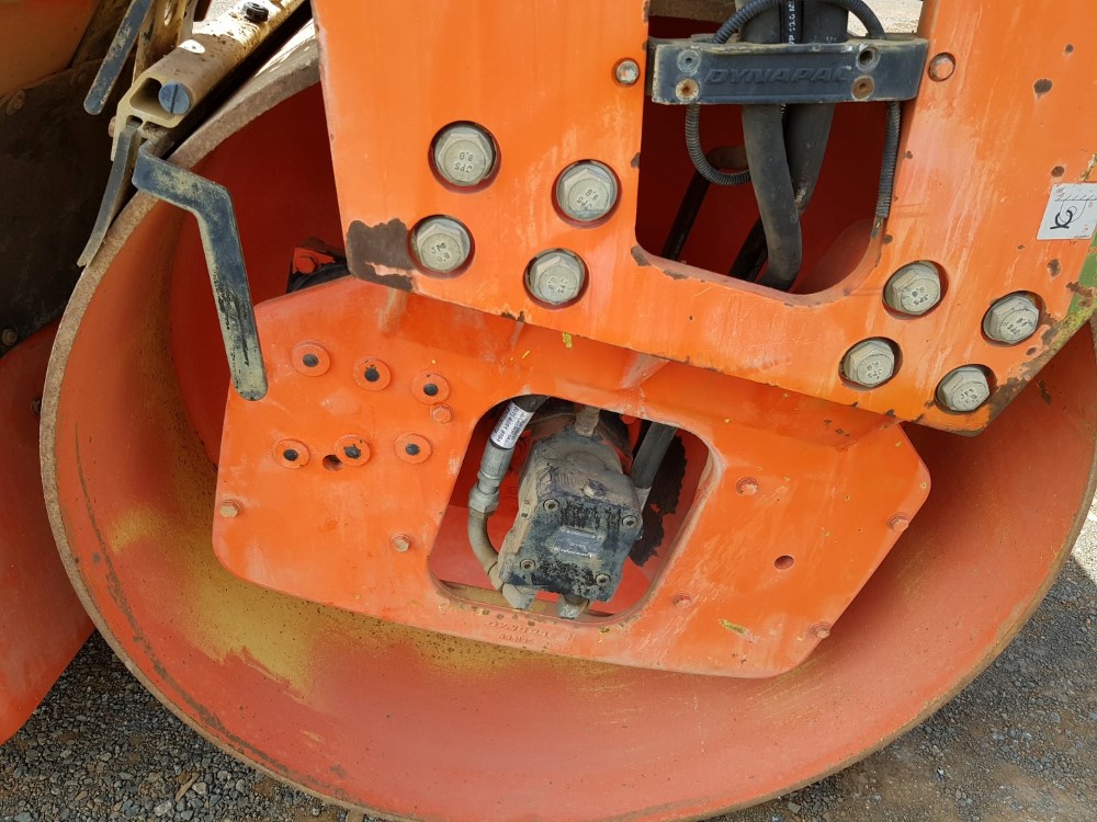 ZM008210_28.jpg